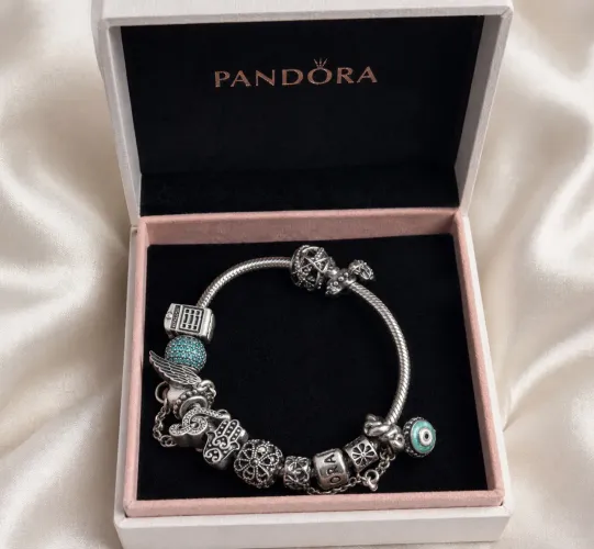 Pulseira Pandora Original com Berloques