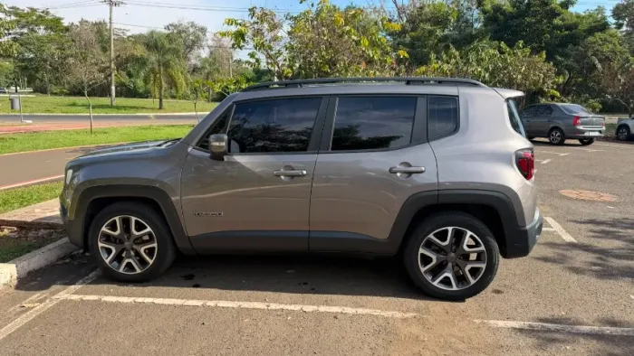 Jeep Renegade Longitude 1.8 4X2 Flex 16V Aut. 2021