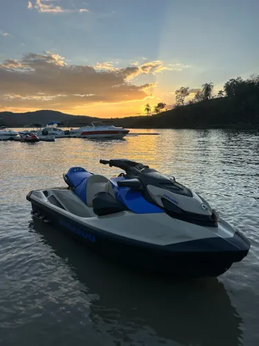 Wake 170 sea doo jet ski