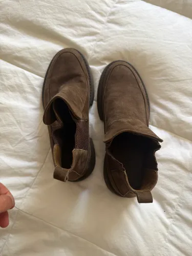 Bota Ricardo Almeida em couro camurça marrom - tamanho 41 - usada apenas uma vez