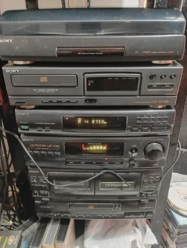 SOM SONY LBT- A390 COM 03 CONTROLES + PAR DE CAIXAS + RACK !