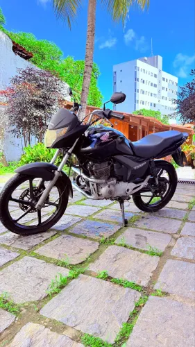 Vendo/Troco Titan 150