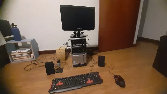 Pc pronto 3g RAM Megaware windows 7