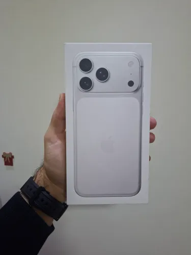 IPHONE 17 PRO MAX BRANCO