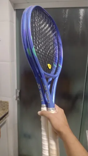 Par de Yonex Ezone 98 305 g