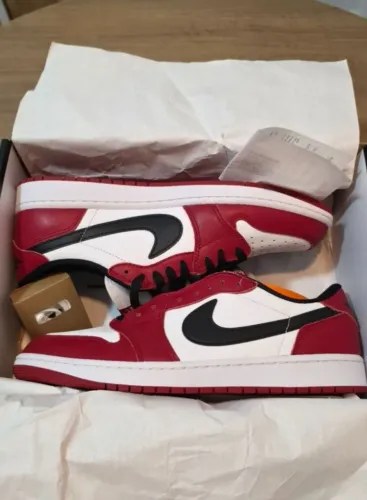 Air Jordan 1 Low OG Chicago Novo