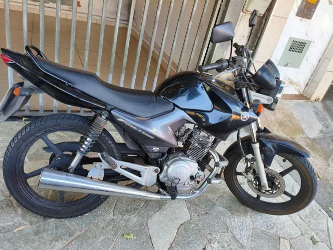 Vendo moto muito boa
