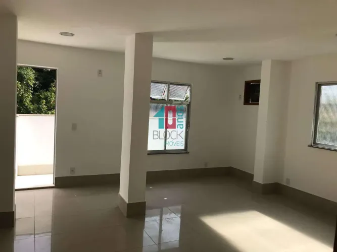 Botafogo | Casa 12 quartos, sendo 2 suites