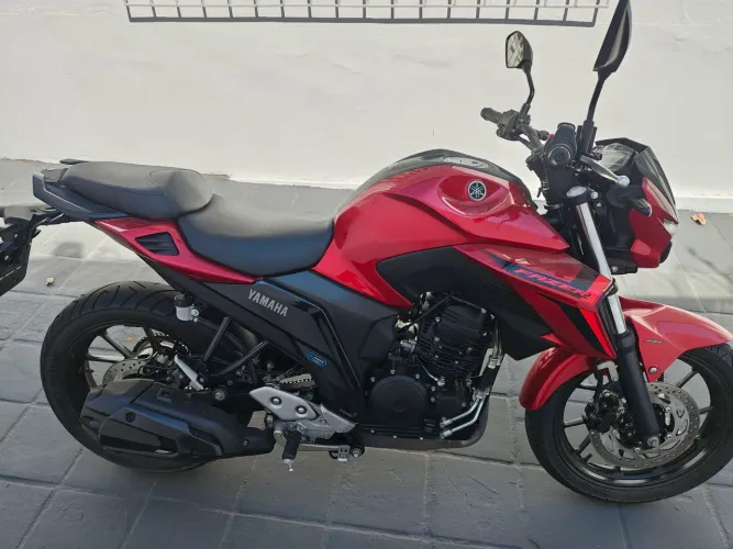 MOTO FAZER FZ25