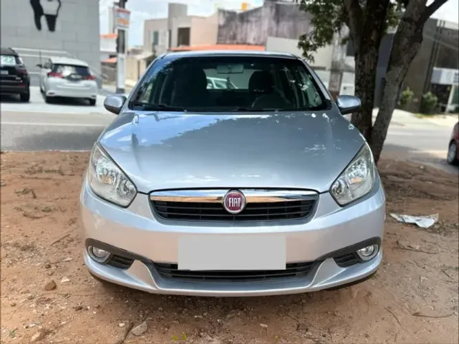 Fiat Grand Siena Attrac. 1.4 EVO F.flex 8V 2013