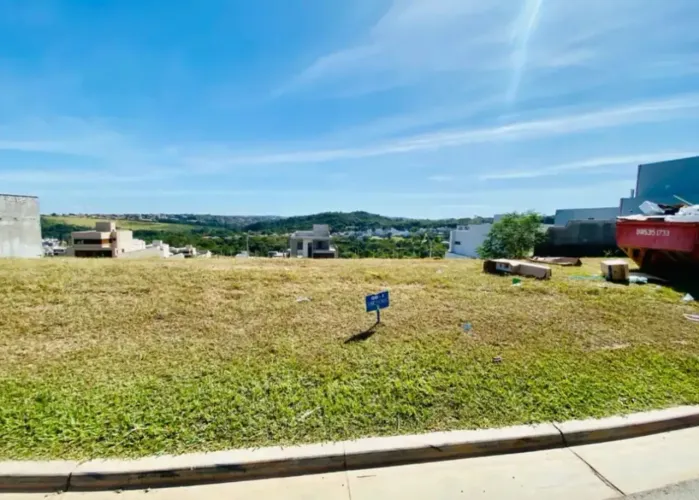 Lote em condomínio para venda com 300 metros quadrados em Jardins Porto - Senador Canedo -