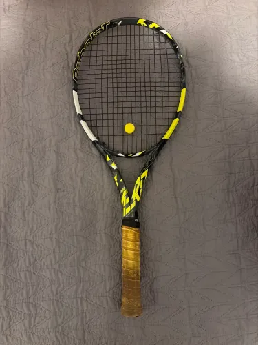 Raquete De Tênis Babolat Pure Aero 100 300g 16x19 2023