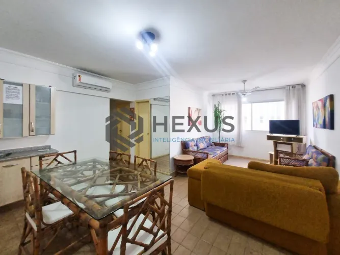 Apartamento mobiliado e reformado a uma quadra da Praia das Pitangueiras, Guaruja