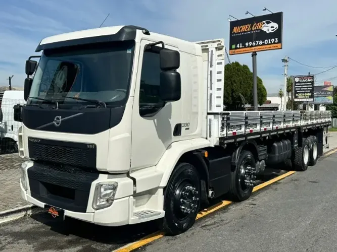 Volvo Vm 330 Bitruck 2022 Apenas 70 mil km