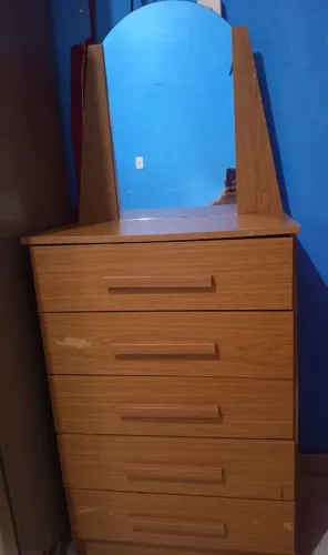 Vendo essa cômoda, aceito proposta