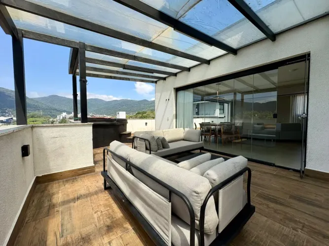 Duplex no João Paulo, 128m², 3 quartos sendo 1 suíte, terraço com churrasqueira e jacuzzi,