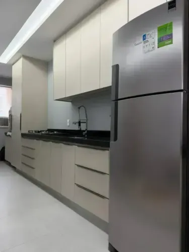 Apartamento 3 Quartos na Praia da Costa Porteira Fechada Prédio Frente Mar. .