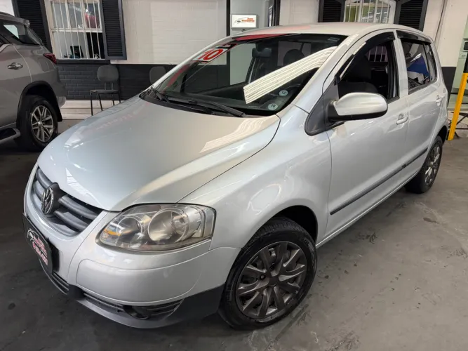 Volkswagen Fox 1.0 MI Total Flex 8V 3P 2010
