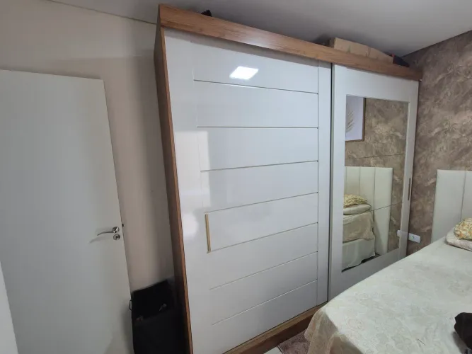 Guarda-Roupa Casal Siena 264cm 100% MDF com Espelho - Excelente Estado