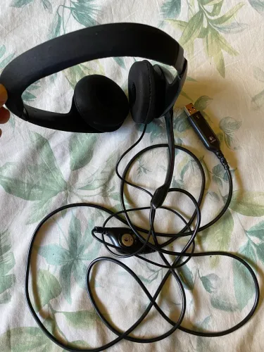 Headphone Logitech com microphone 