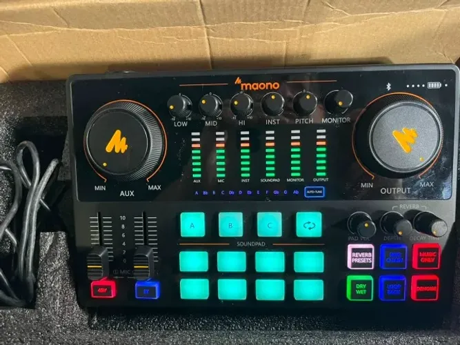 Controlador de Som MAONO AME2, Mixer DJ, Placa de Som com Entrada de Microfone XLR/