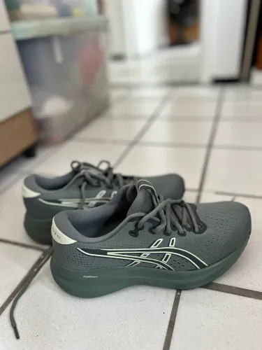 Tênis Assics Gel Excite 11