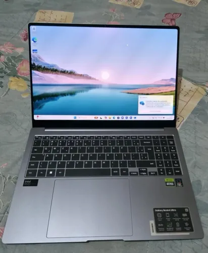 Notebook Samsung Galaxy Book4 ULTRA i7