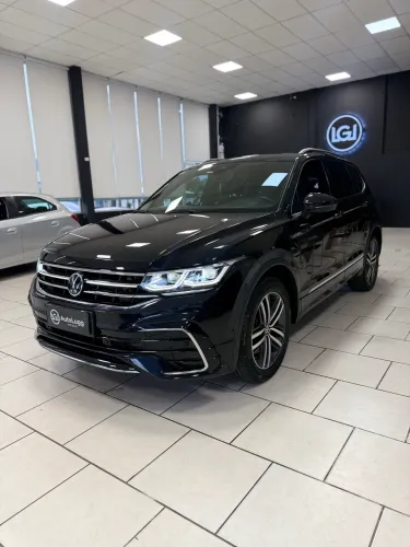Volkswagen Tiguan Allspac R-line 300 TSI 2.0 2024
