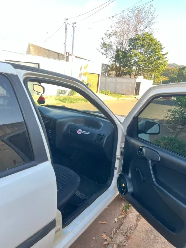Volkswagen Gol City 1.0 MI 8V 4P (álcool) 2004