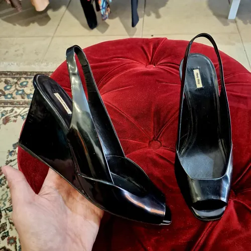 Sapato Miu Miu Vintage Slingback Wedge Patent Leather em Couro Legítimo - Tam 35