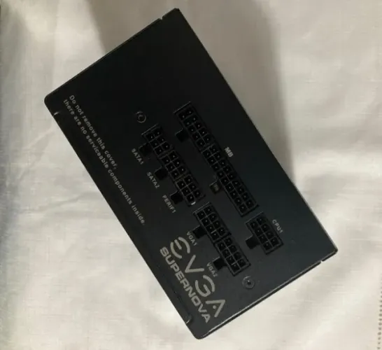 Fonte EVGA 550 80 Gold Modular