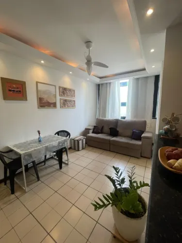 Apartamento 2/4 térreo em Stella Maris, mobiliado, condomínio com portaria 24h R$ 2.900