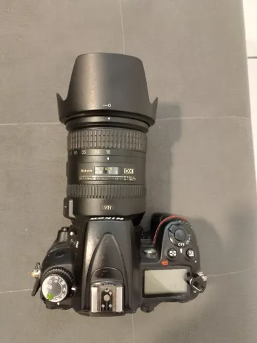 Nikon D7000 + Lente Nikon 18-200mm