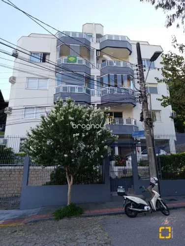 Apartamento de 01 dormitório em Coqueiros em Florianópolis - SC