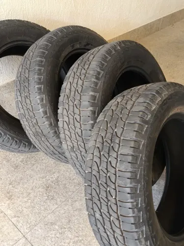 Jogo de pneus Michelin