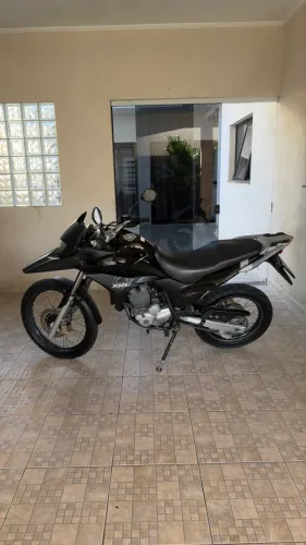 XRE 300 ?Triple Black? 2010