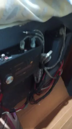 Caixa de som automotiva 