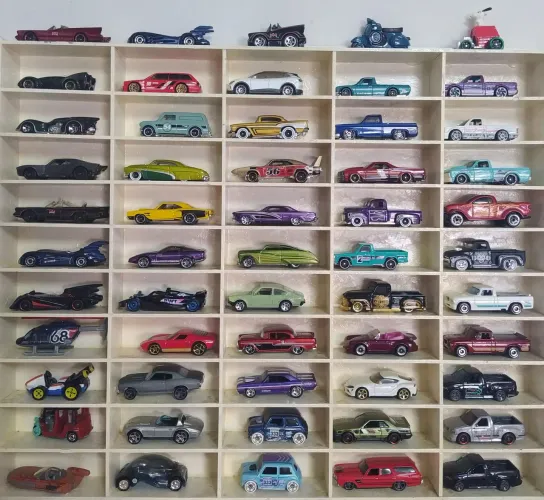 Coleção de Hot Wheels e Machtbox R$30,00 cada