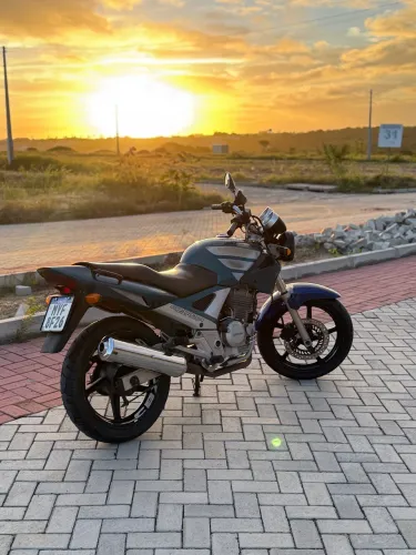 CBX Twister 250 