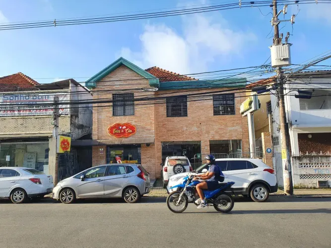 Prédio Comercial frente rua para Venda, com 4 andares, 495m² terreno, Garcia - Salvador -