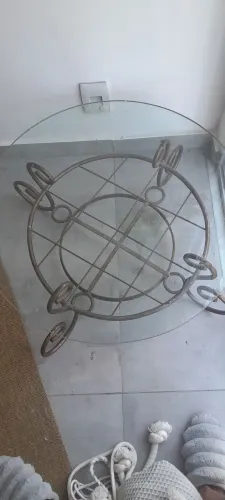 Mesa de Centro em ferro com tampo vidro
