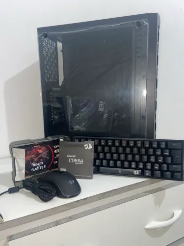 Kit Gamer Novo Redragon + Gabinete Gamer RGB Aquário (Nunca Usado)