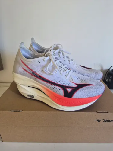 Mizuno Rebellion Pro 3