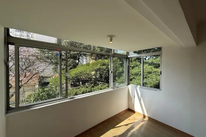 Apartamento amplo para locação em Pinheiros | 102 m² | 3 dormitórios | 2 vagas