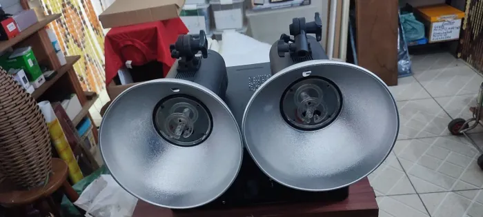 Kit c/ 2 Flash Tocha Atek 140 Plus (nunca usados)