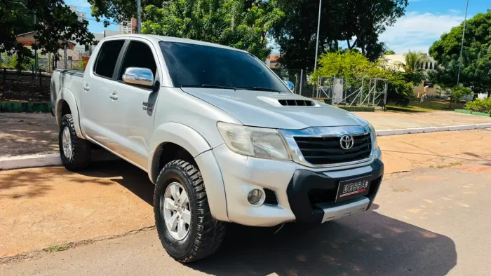 Toyota Hilux CD SRV D4-d 4X4 3.0 TDI Diesel AUT 2012