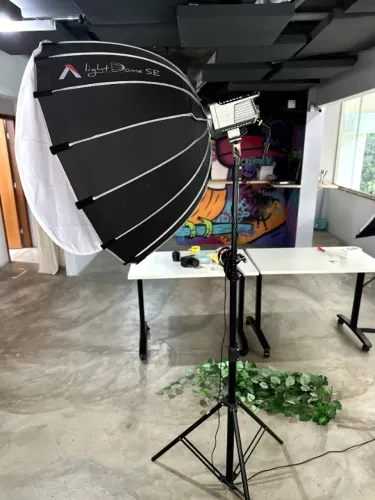 APUTURE AMARAN 100D S + LIGHT DOME SE - KIT PROFISSIONAL