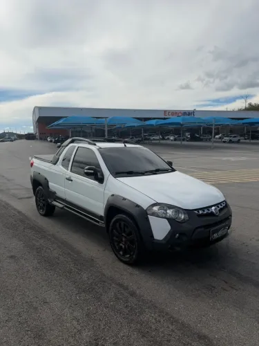 Fiat Strada Adventure 1.8/ 1.8 Locker Flex CE 2016