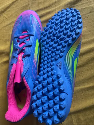 Chuteira adidas society original !