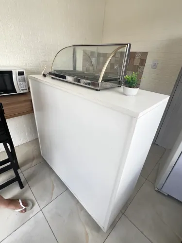 Balcão de madeira branco semi novo